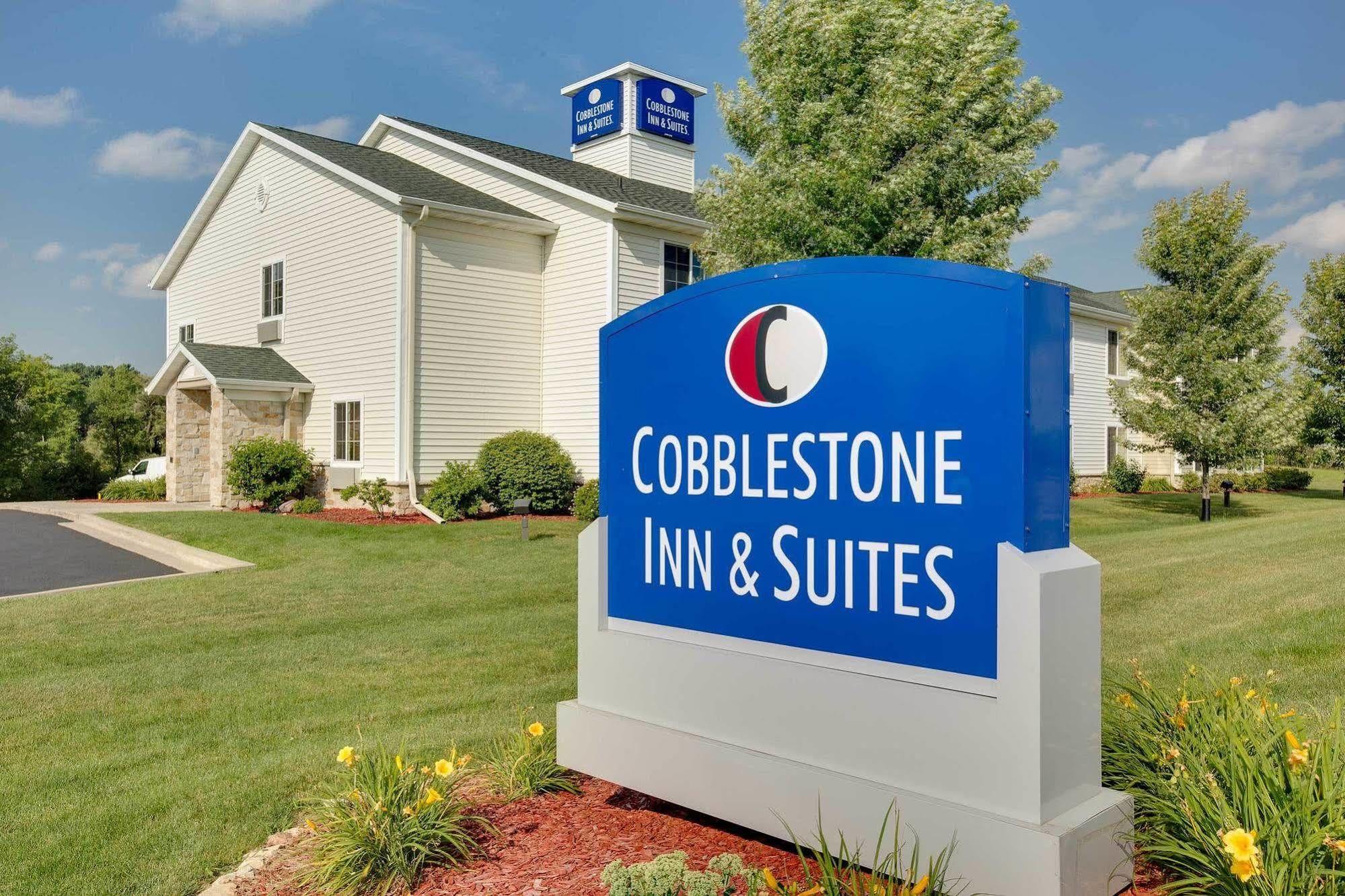 Cobblestone Inn&Suites - Clintonville Esterno foto